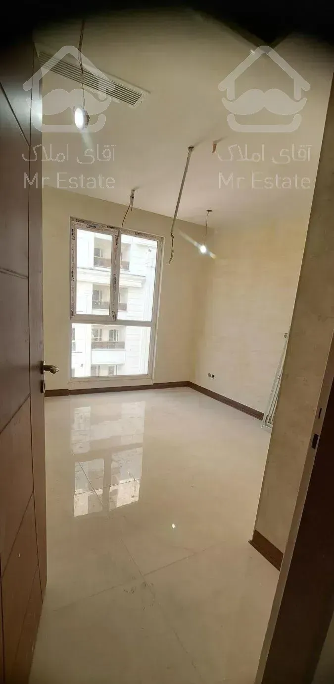 ۱۸۲ متری سه خوابه /برج رونیکاپالاس