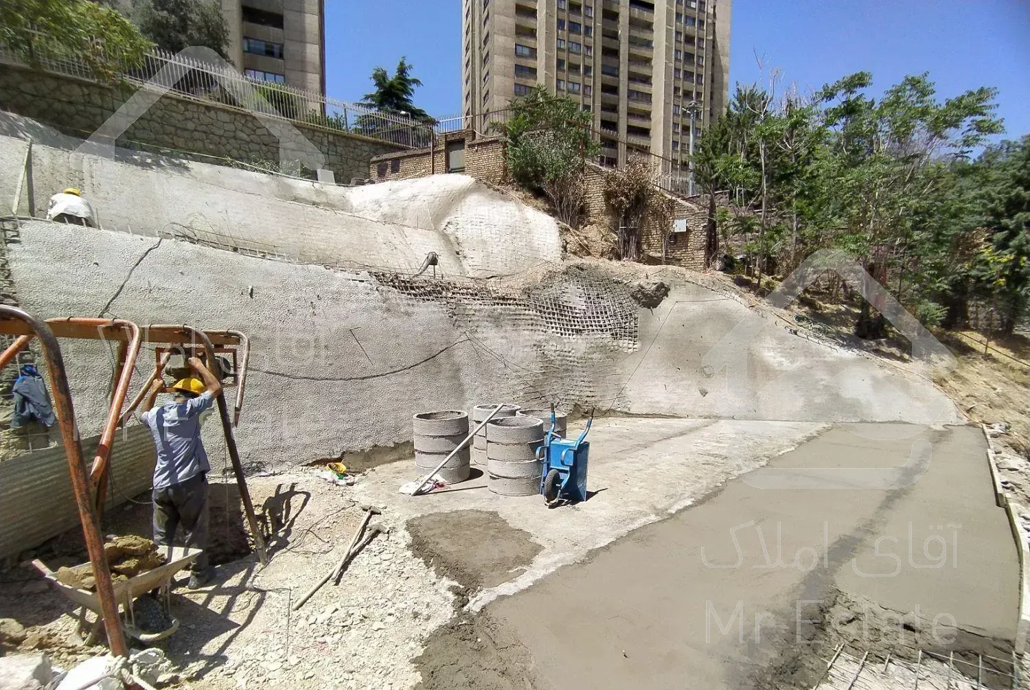 اجرای کفسازی اسکرید (پوکه) با دستگاه