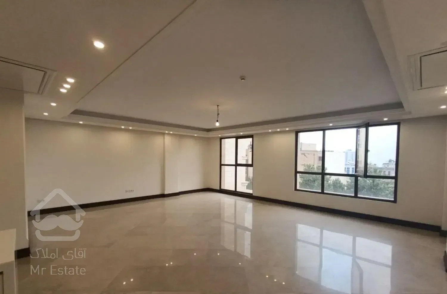 200متر برج باغ سپند