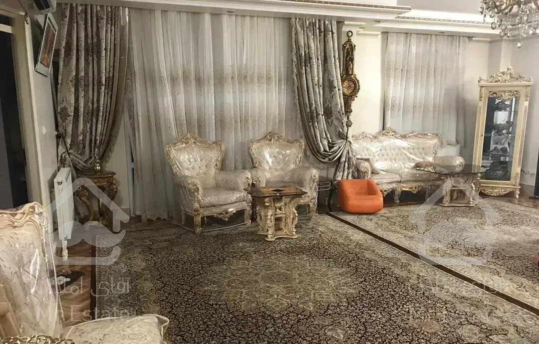 خیابان انقلاب/طبقه دوم/دو خواب