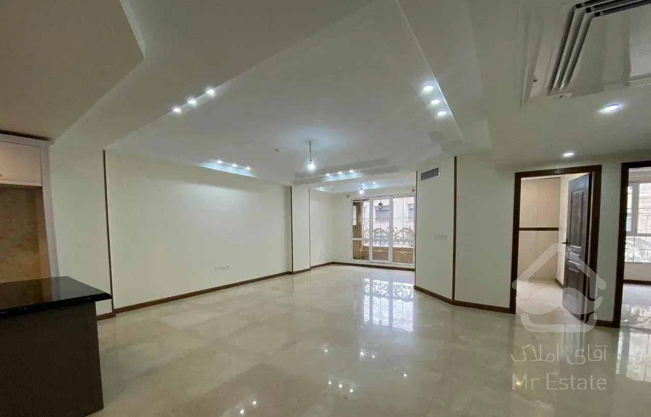 ۹۸ متر نوساز رو به آفتاب