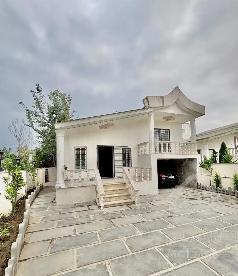 ویلا نیم پلوت کامل مبله شهرکی / چسب دریاچه و جنگل