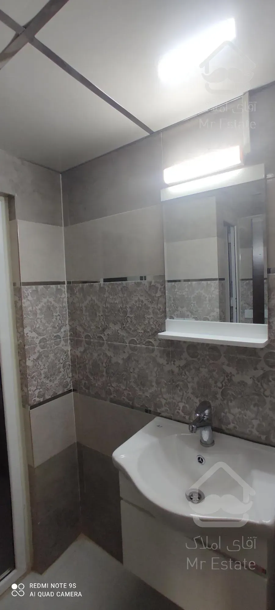 ۷۳متر۲خوابه/فول بازسازی شده/طبقه۳ روئیتی/۸واحدی