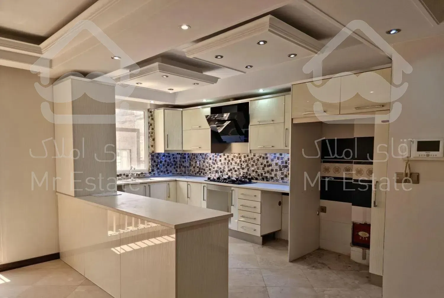 ۱۱۰ متر دو خواب مطهری لارستان