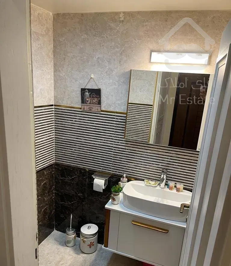 فروش آپارتمان ۱۳۰ متری ۳ خوابه در قنات‌کوثر