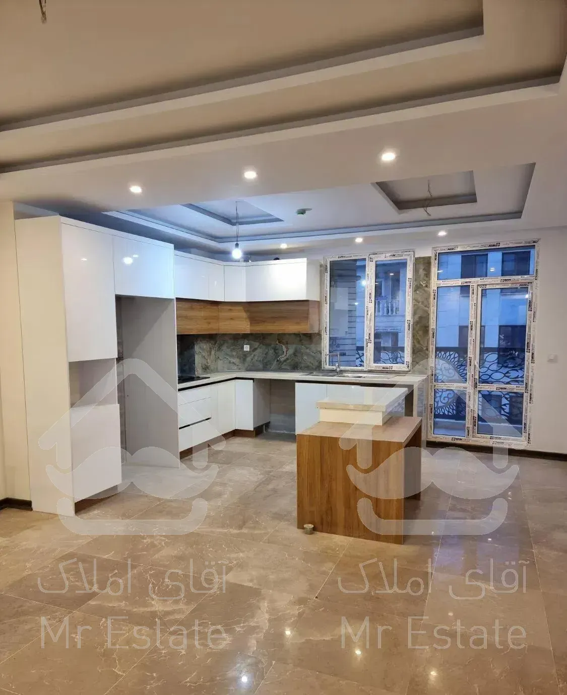 ۱۱۴ متر نوساز لارستان