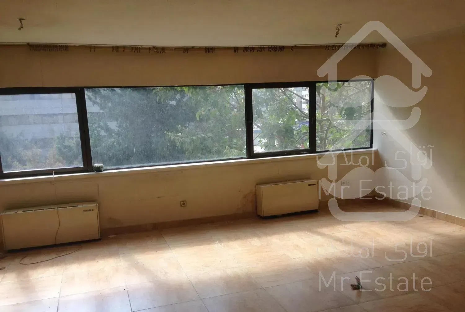 رهن و اجاره آپارتمان 141 متری تمیز