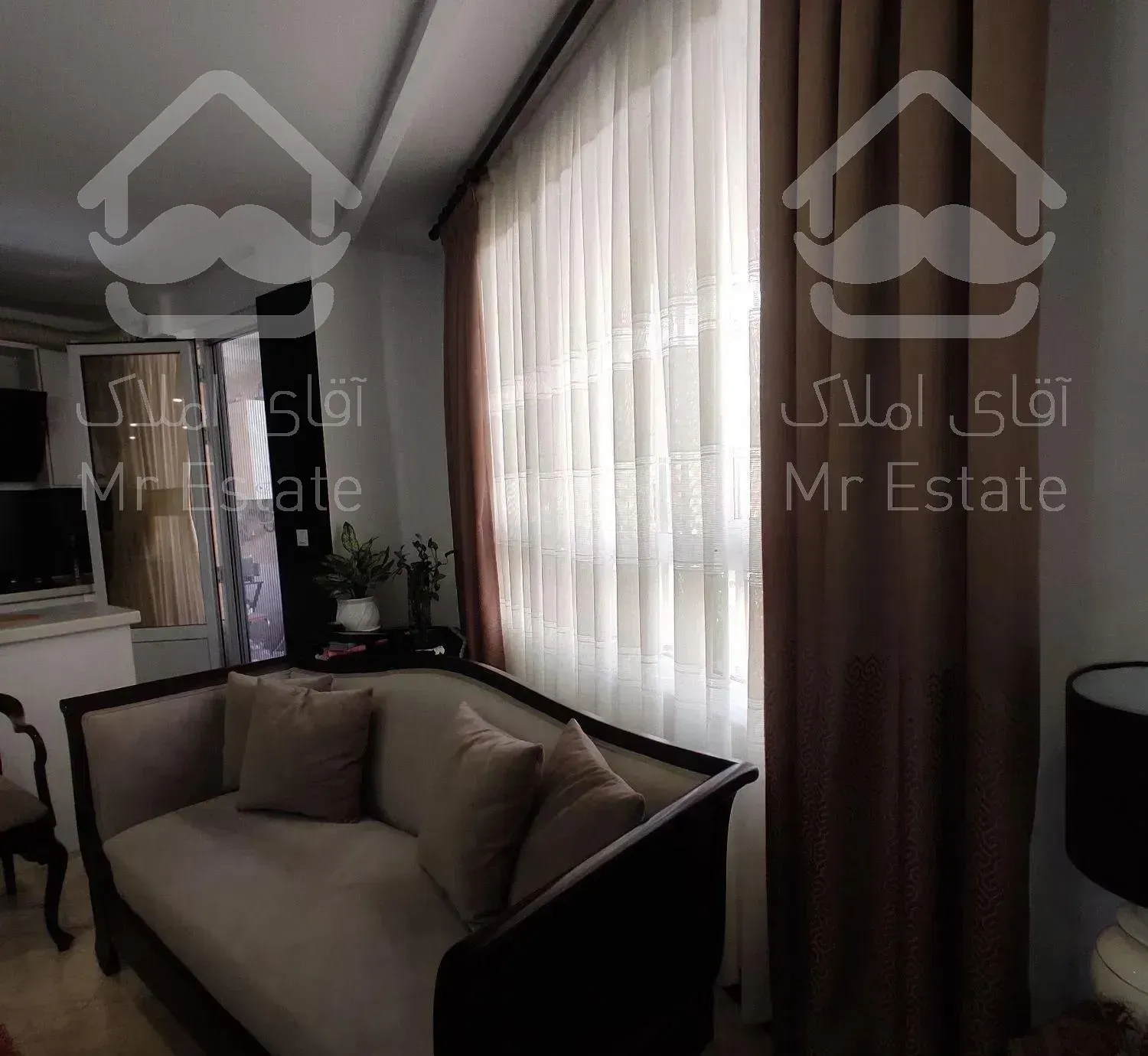 آلاله شرقی /100متر دو خواب/غرق نور