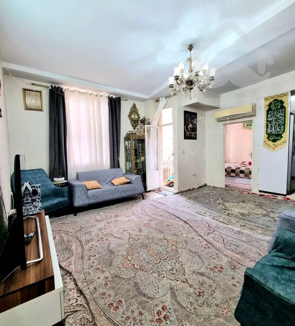 59 متر 2 خواب/سالن پرده خور/دو قدمی خیابان اصلی