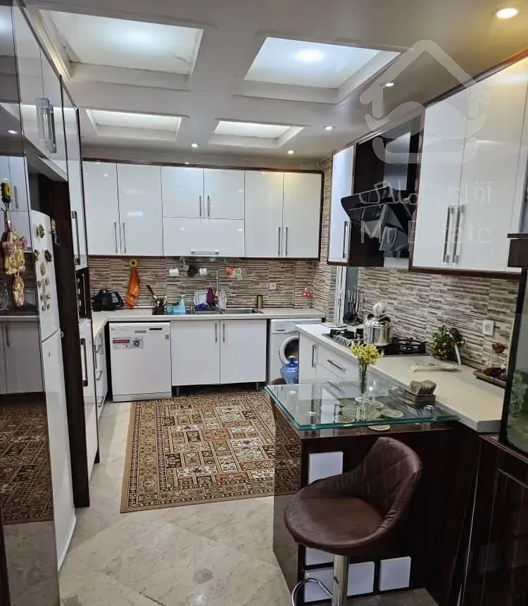 ۵۳متر جنب مترو