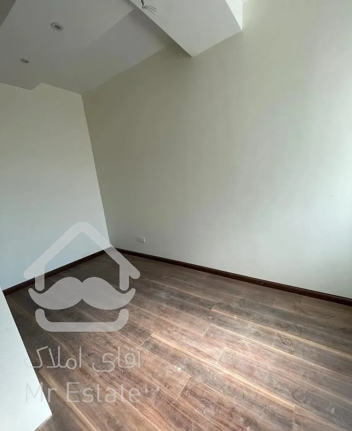 آپارتمان ۱۷۵ متری شهرک‌بنفشه