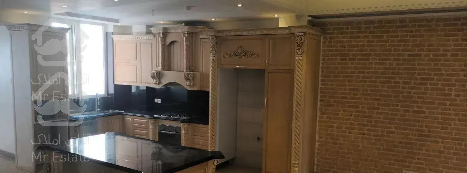 اپارتمان۲۴۰متری دوتراس تک واحد در برج باغ برند