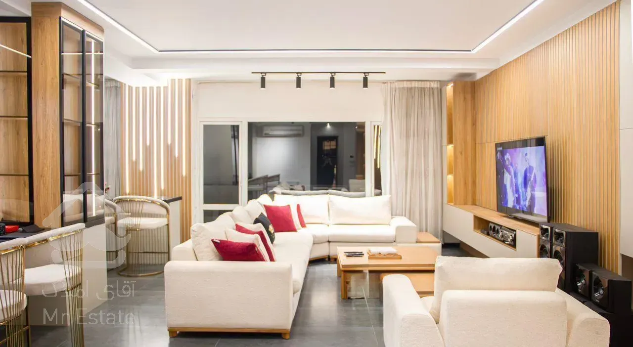 ۱۰۵ متر لوکس/ ۲خواب /برج باغ برند