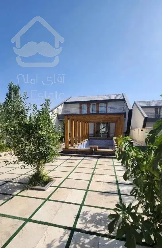 ۷۰۰ متر ویلا محوطه سازی شده