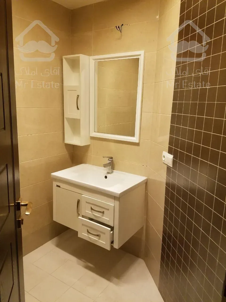 رهن و اجاره 200 متری لوکس در مژده