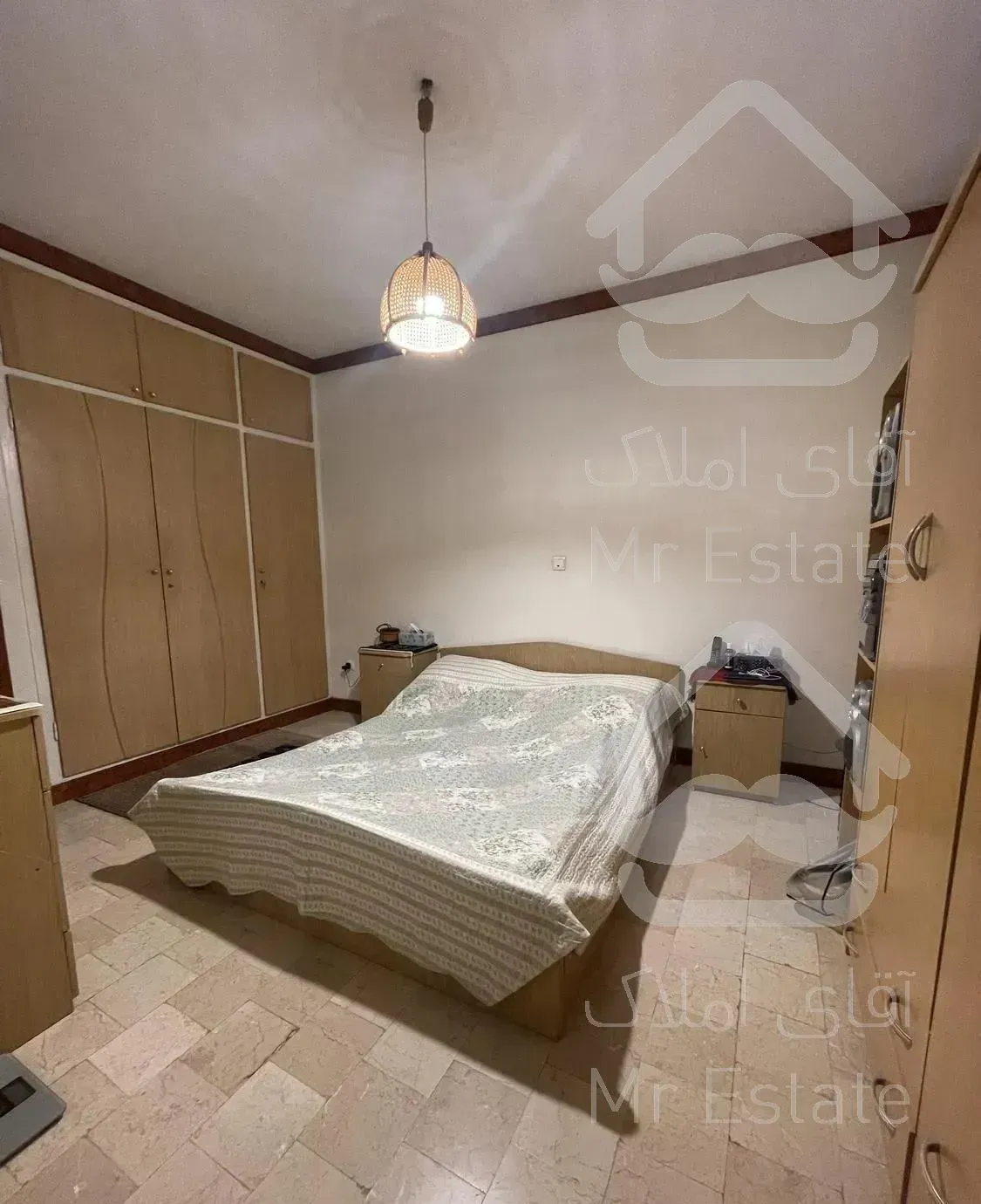 آپارتمان زیبا، دارای قدر سهم، نزدیک‌ باغ ایرانی