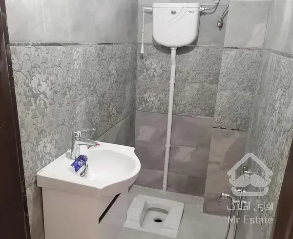 آپارتمان نوساز، صادقیه