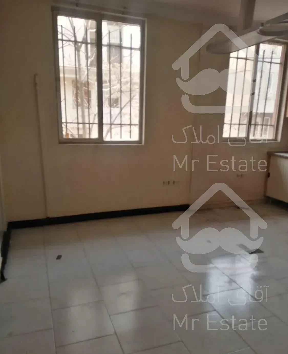 44متر فول امکانات استخر