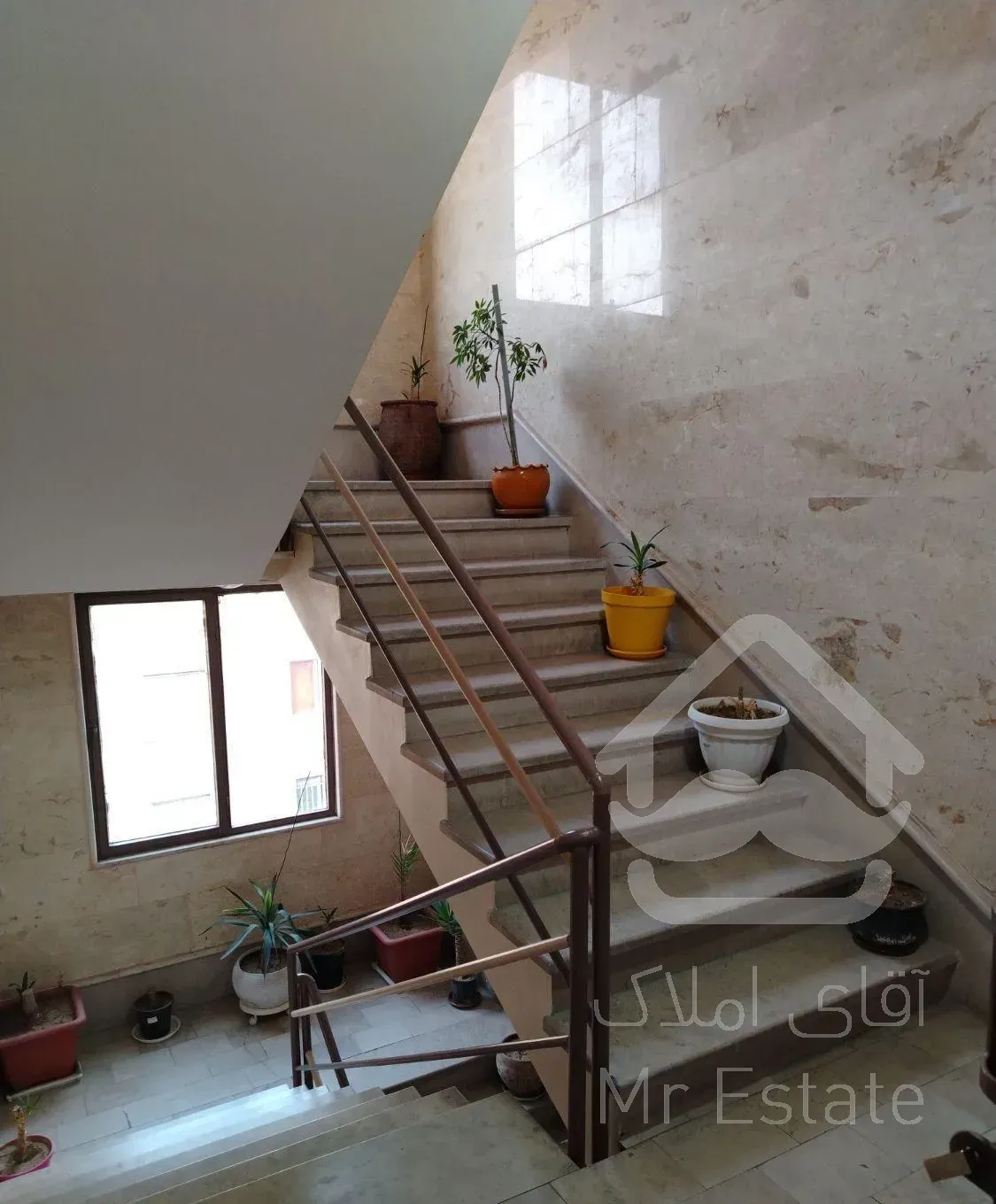 فروش آپارتمان ۱۱۳ متری ۲ خوابه بهنام، کاسبی