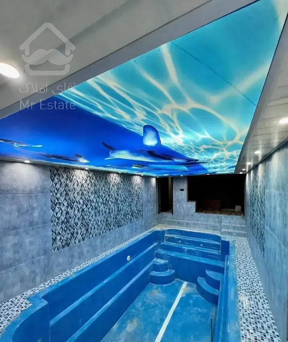 ویلا هم کف مدرن استخر داخلی مناسب زندگی دائم