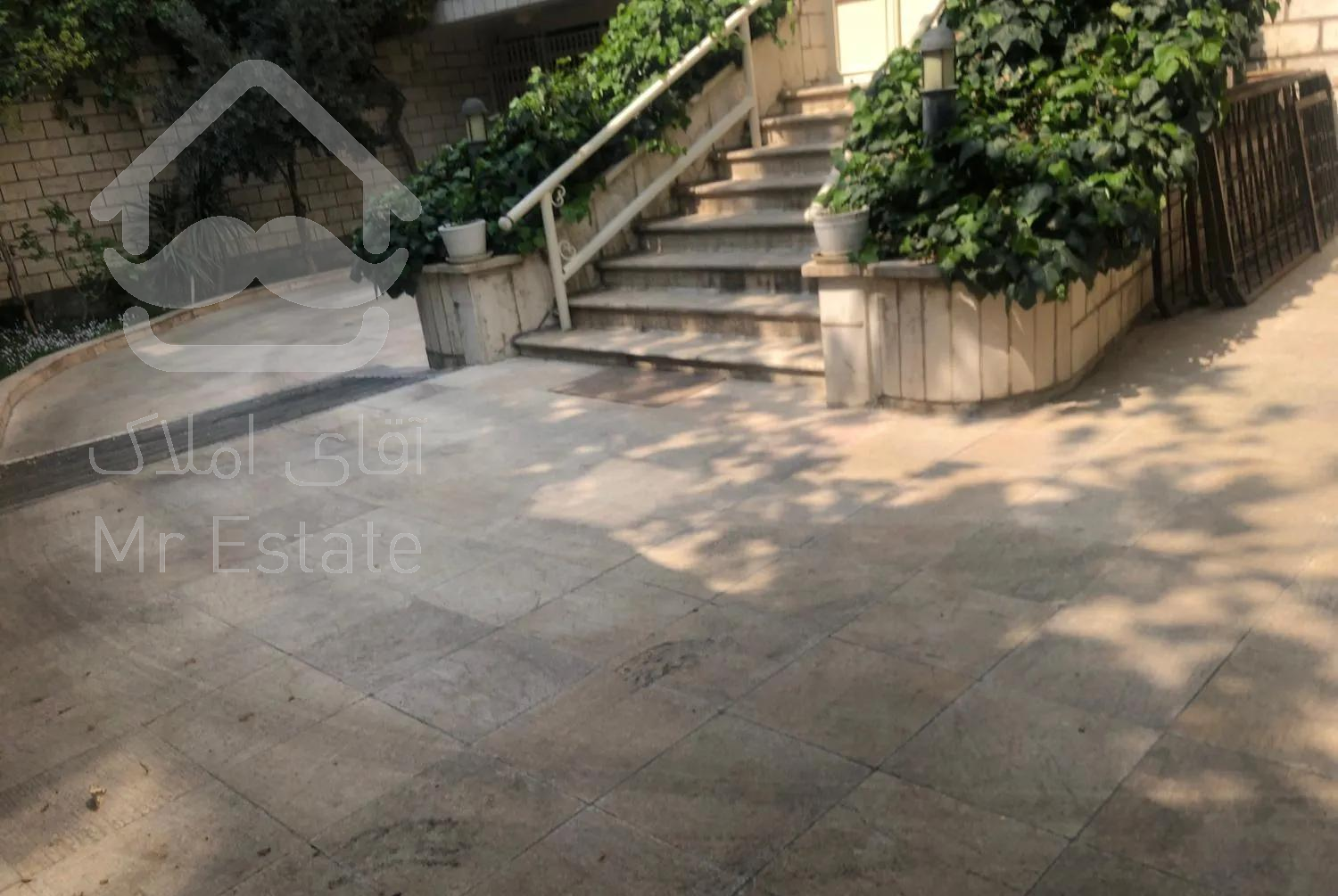 ۱۳۰ متر میدان دانشگاه هشترودی