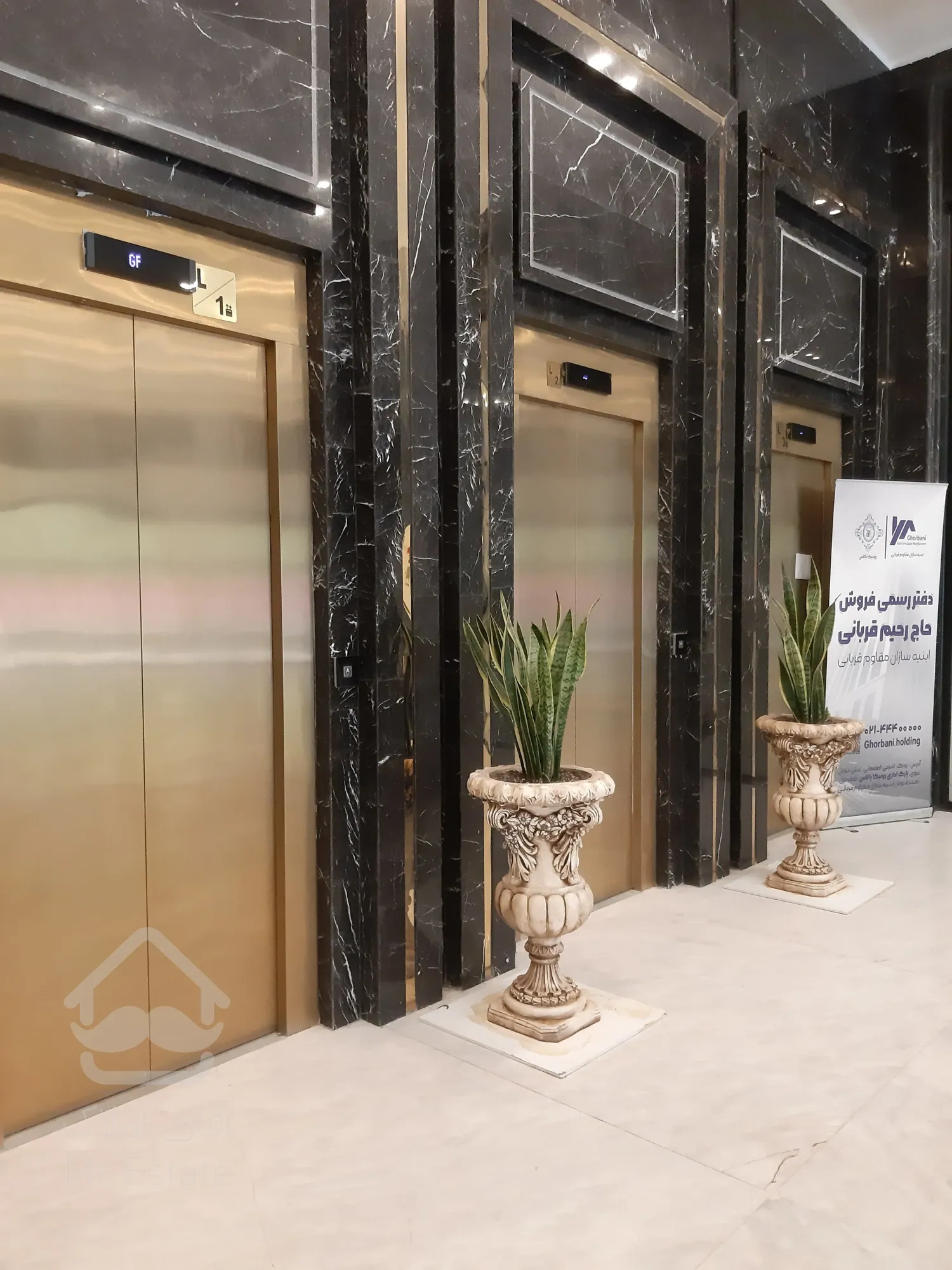 اجاره مغازه 69 متر بر خیابان با دسترسی فوق العاده در رونیکا مال پاسداران