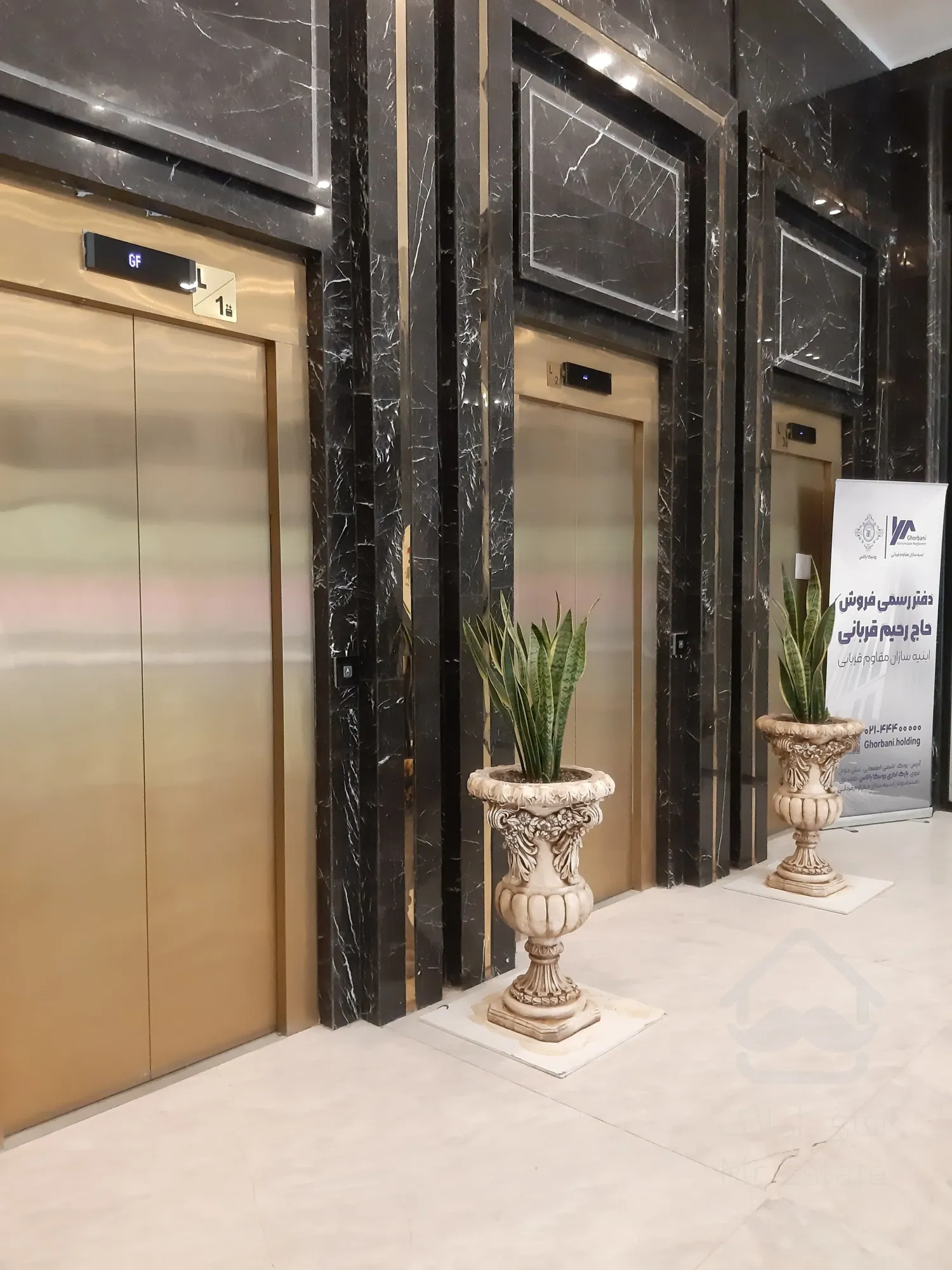 اجاره مغازه در رونیکا مال پاسداران تاپ لوکیشن