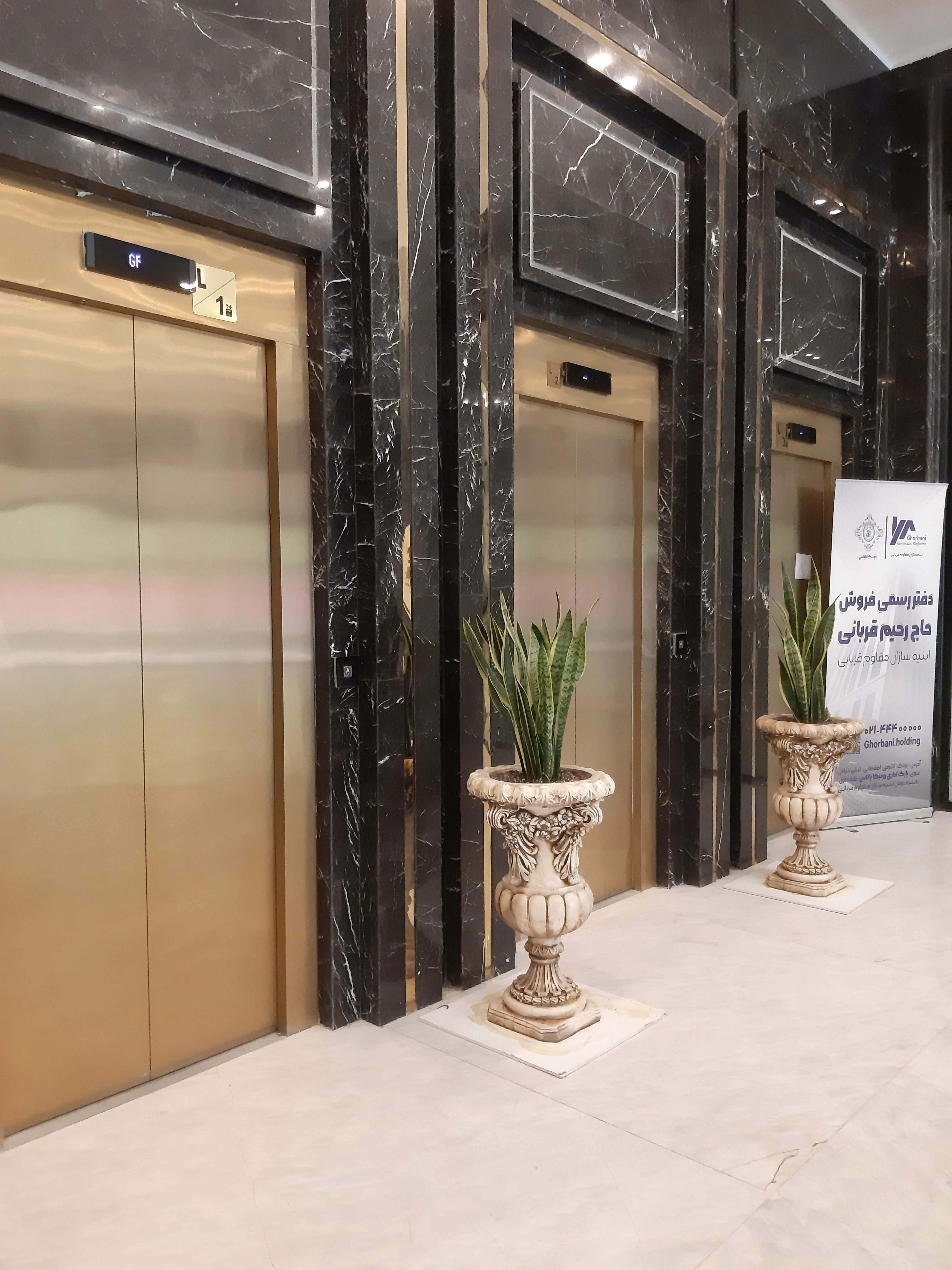 فروش مغازه در رونیکا مال پاسداران با شرایط پرداخت اقساط