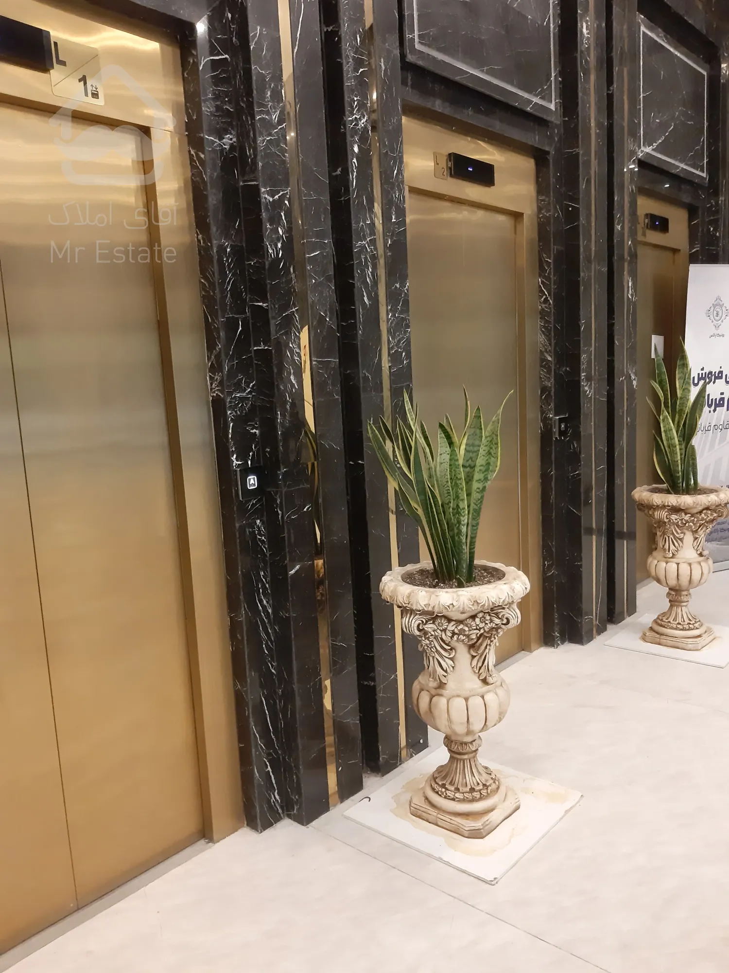 فروش مغازه در رونیکا مال پاسداران با شرایط پرداخت اقساط و تحویل فوری