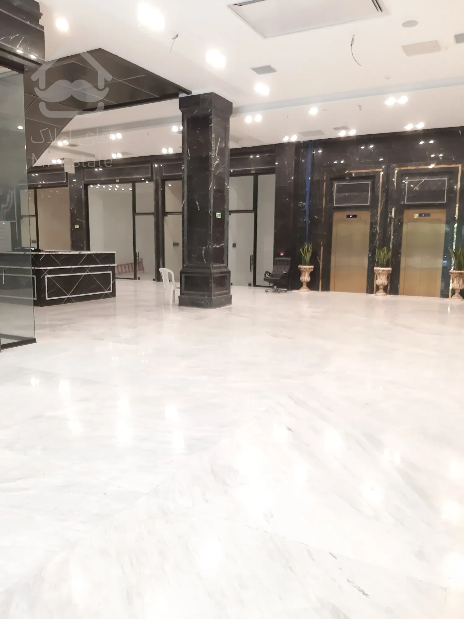 پیش فروش واحد تجاری رونیکاپالاس میرزابابایی اقساط ویژه حاج رحیم قربانی