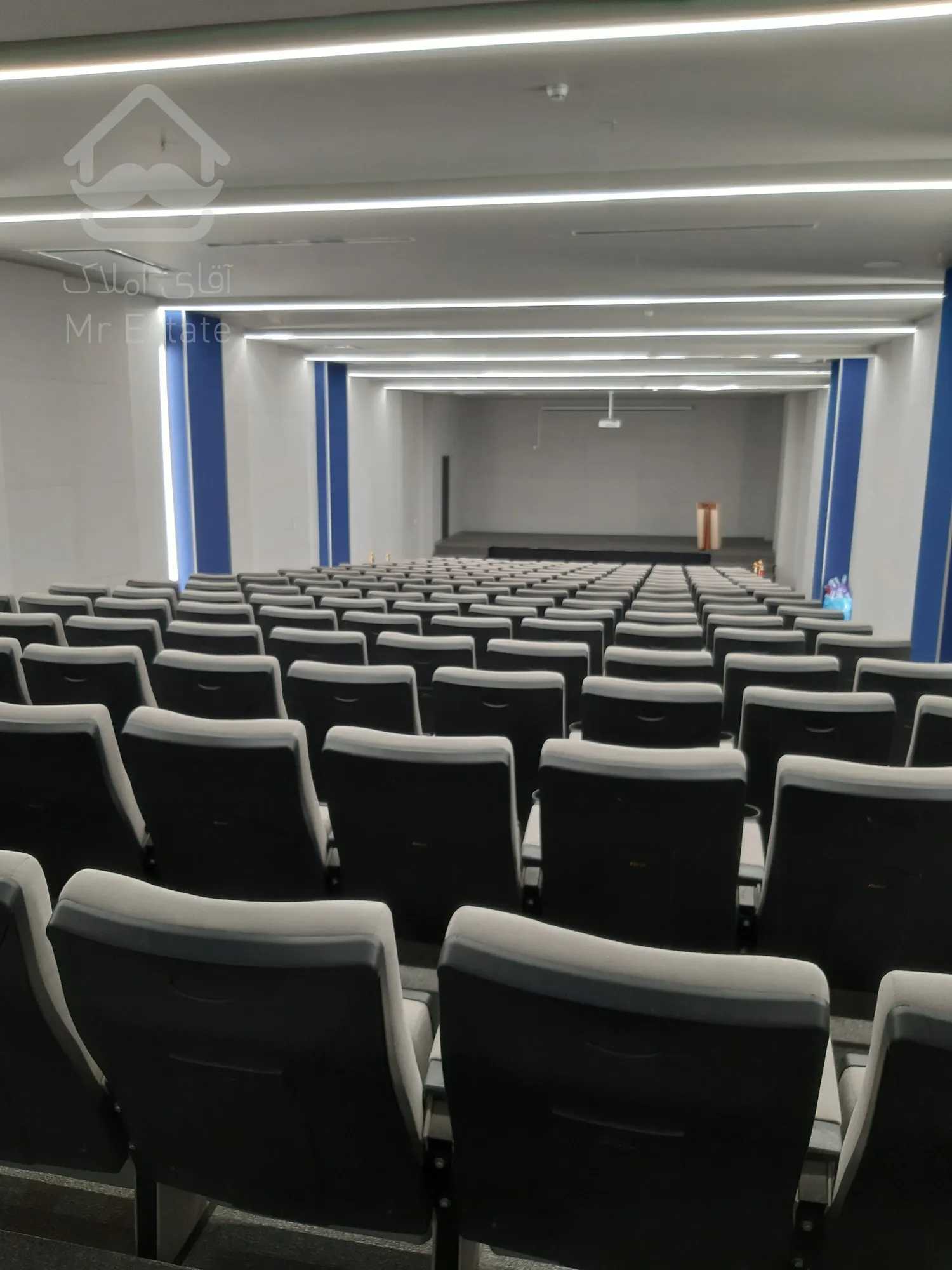 واحد اداری 160 متری در برج لوکس اداری پونک/امکانات استثنایی/روف گاردن و کافی شاپ