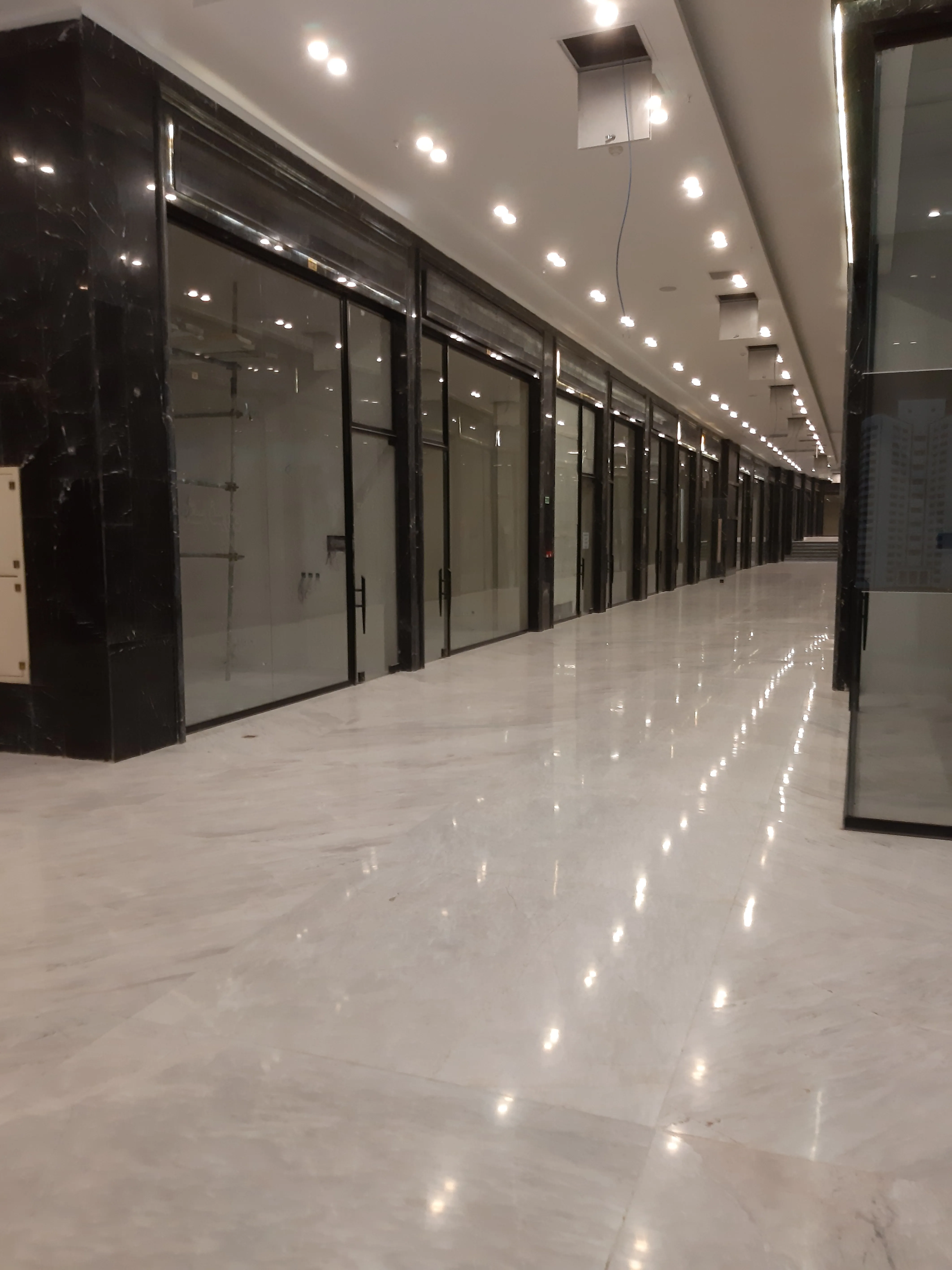 پیش فروش واحد 30متری تجاری در میرزابابایی با شرایط اقساط