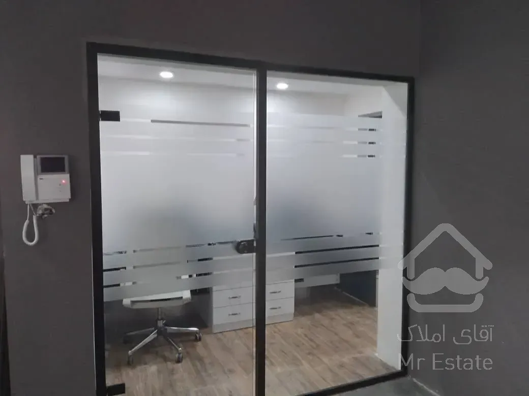 برچسب رفلکس ، دودی و مات کن شیشه نصب استیکر