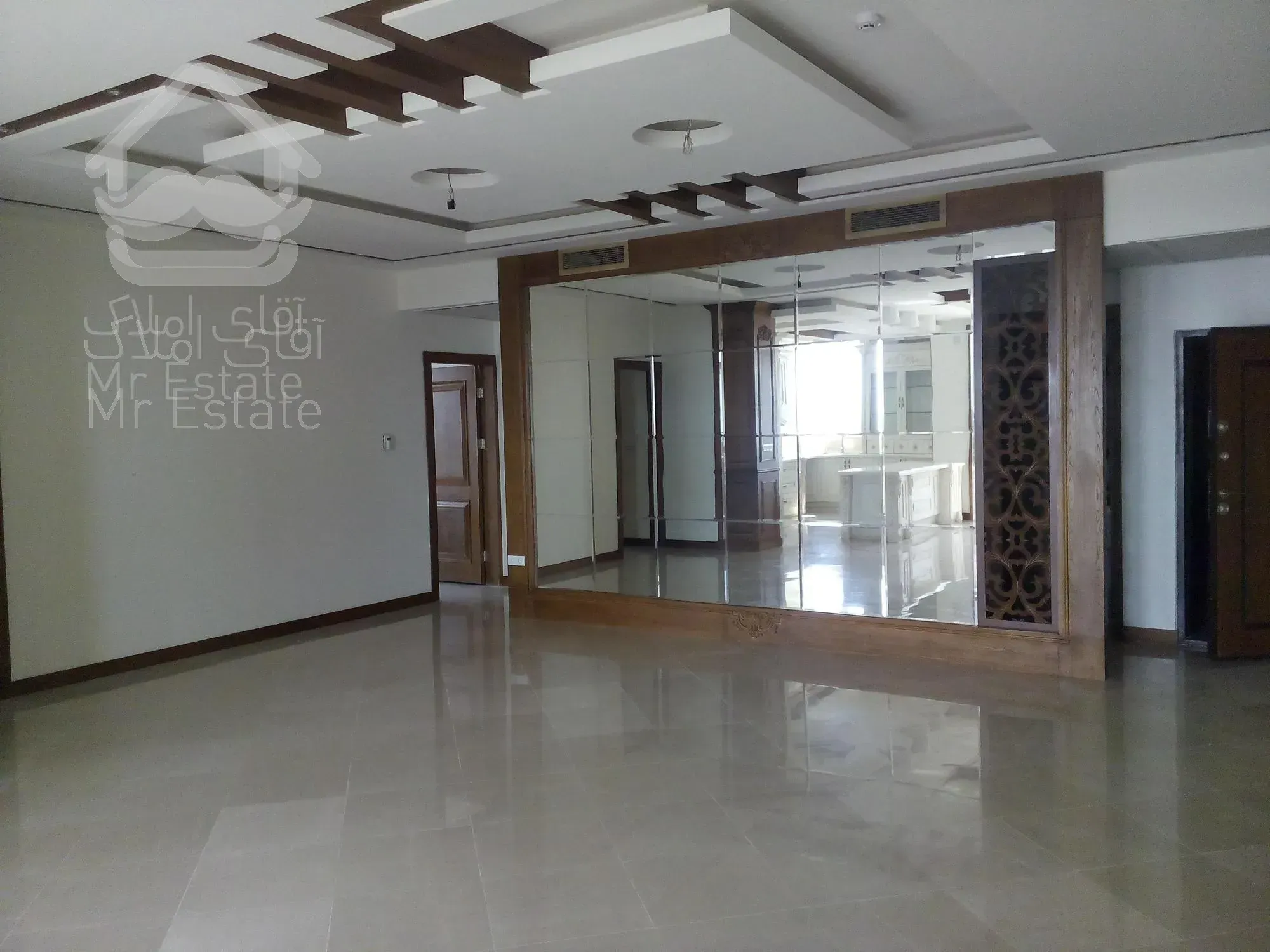 کلید نخورده/۱۴۰ متر/غرق نور