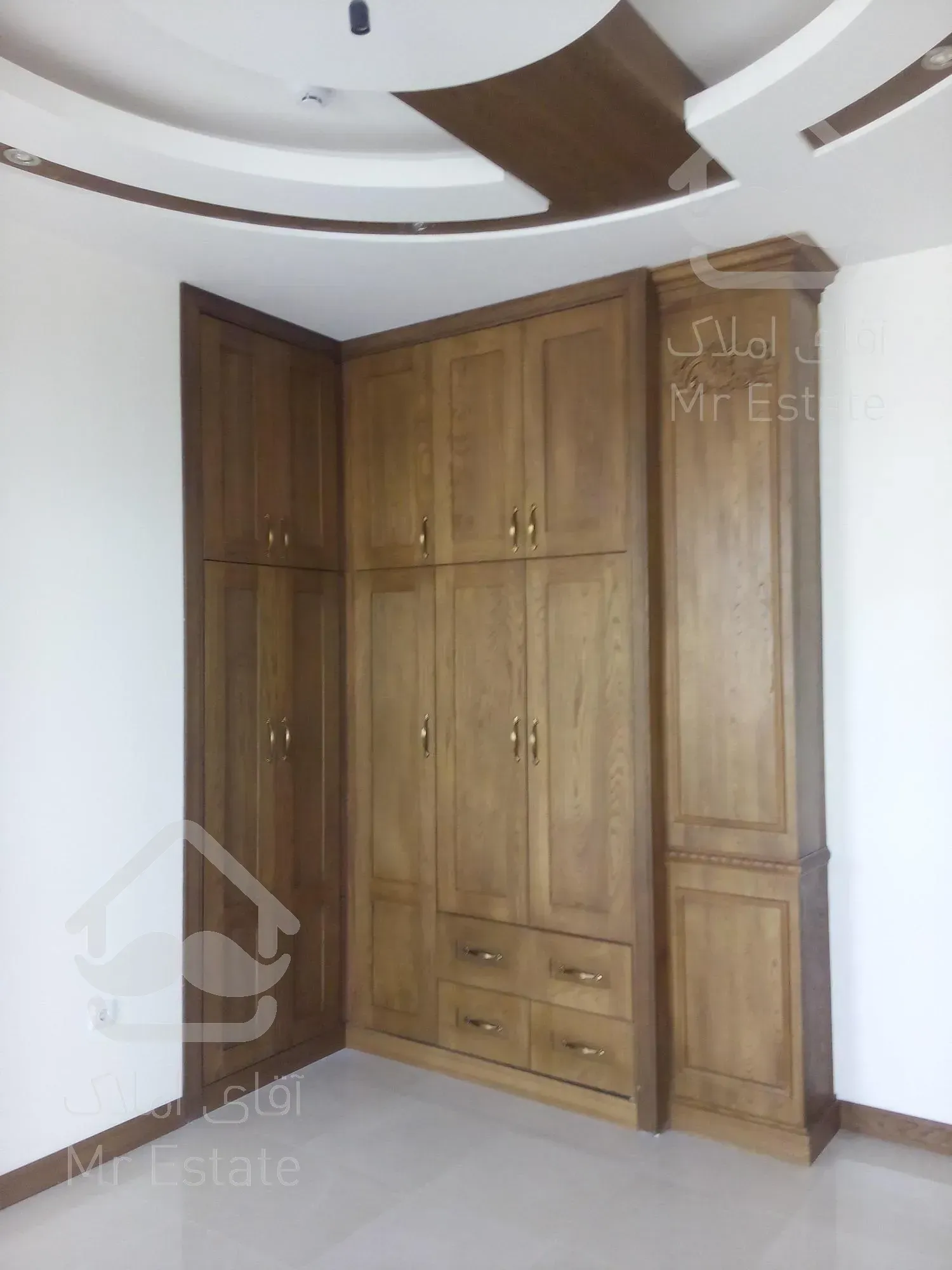 کلید نخورده/۱۴۰ متر/غرق نور