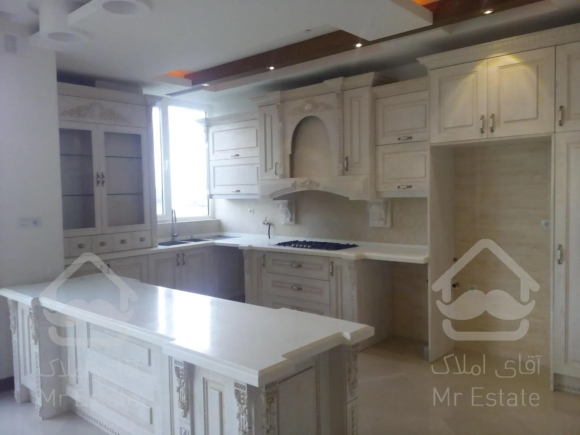 کلید نخورده/۱۴۰ متر/غرق نور