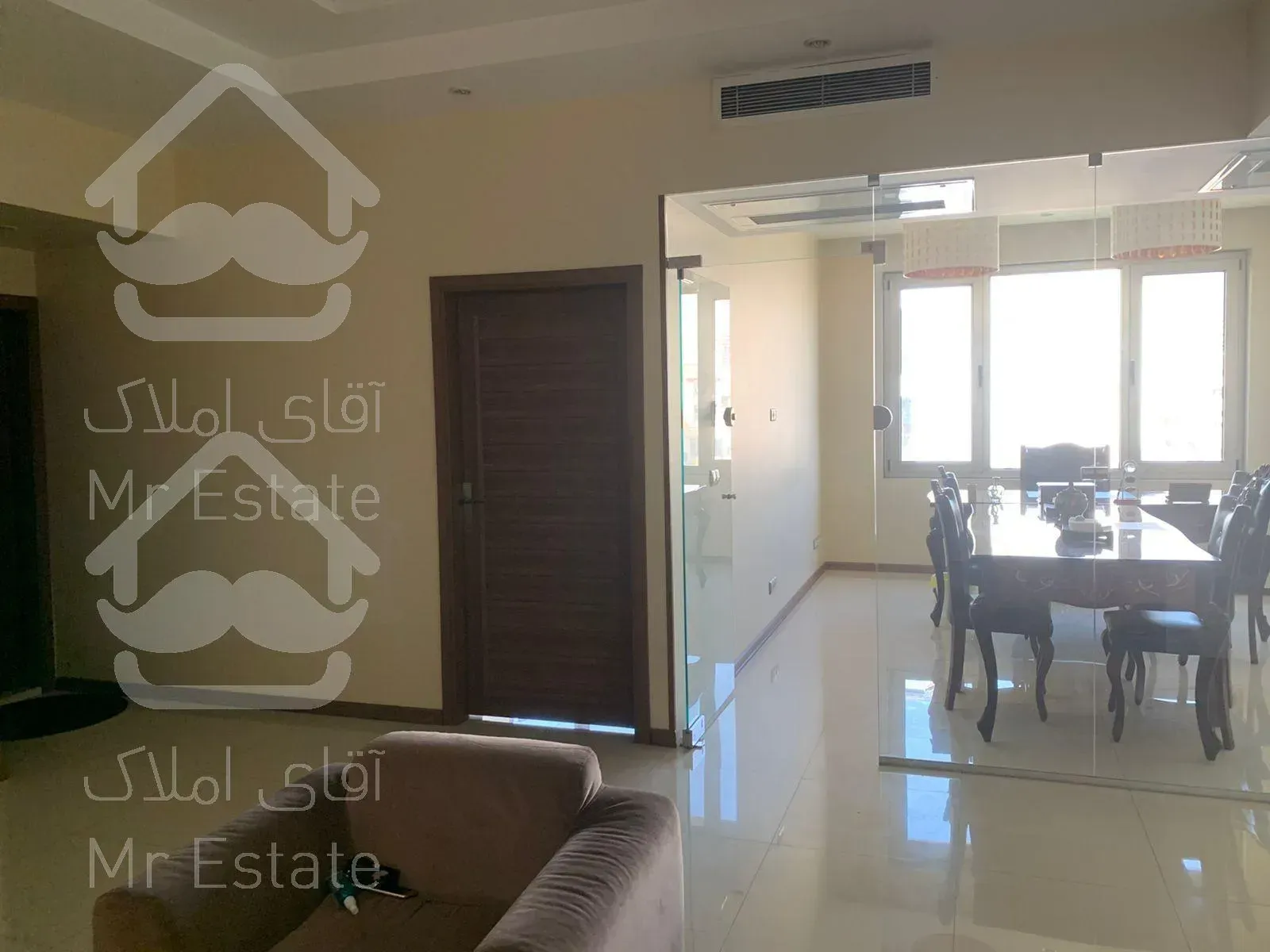 100 متر اداری لوکیشن تاپ پاسداران