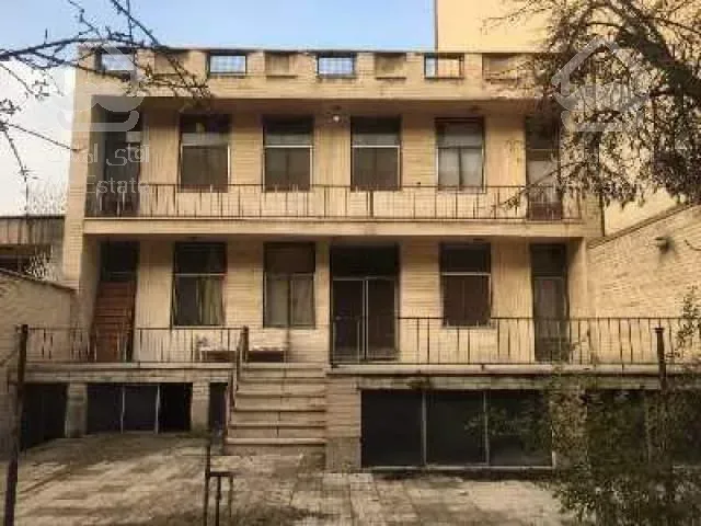 ۸۵۰ متر ویلا کلنگی شهرک غرب