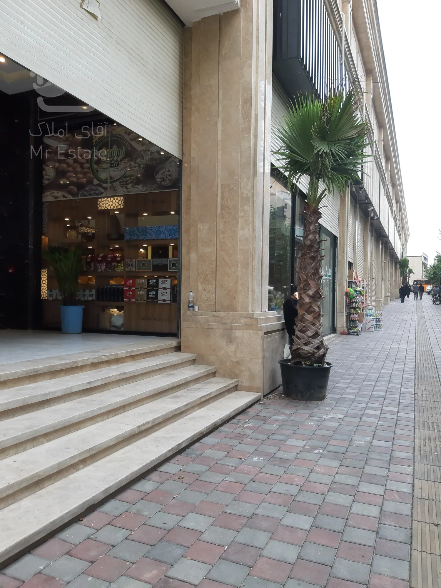 اجاره مغازه در رونیکا مال پاسداران مناسب برای تمامی اصناف