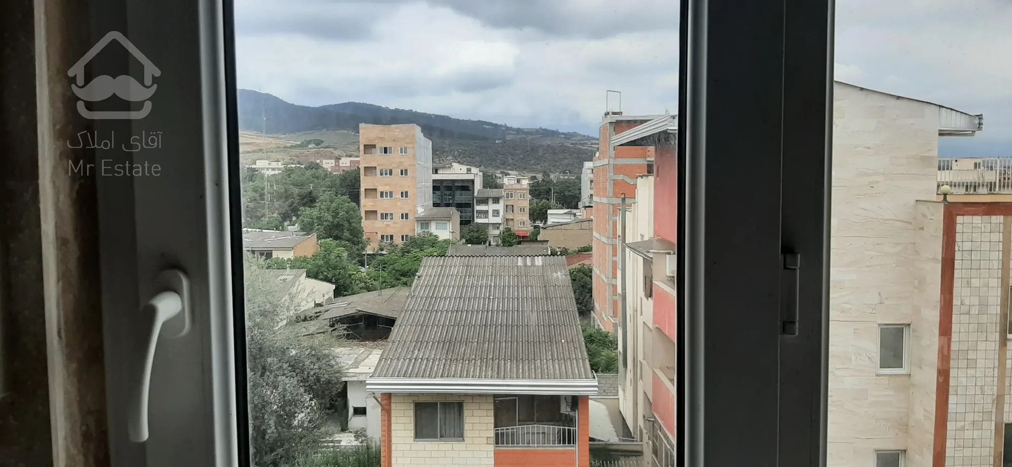 فروش آپارتمان ۱۰۶ متری دو خوابه