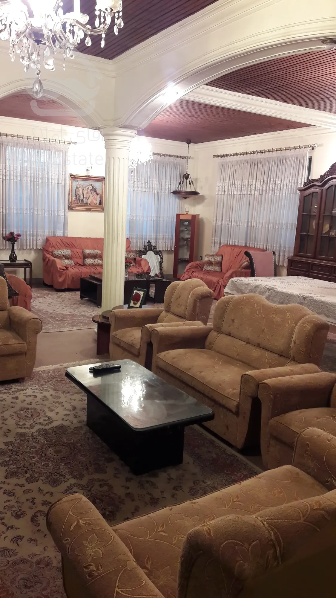 ملک ویلایی حیاط دار