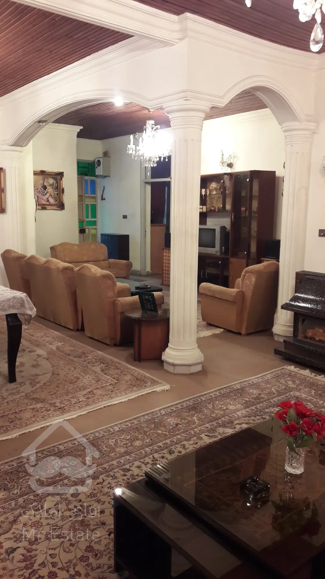 ملک ویلایی حیاط دار