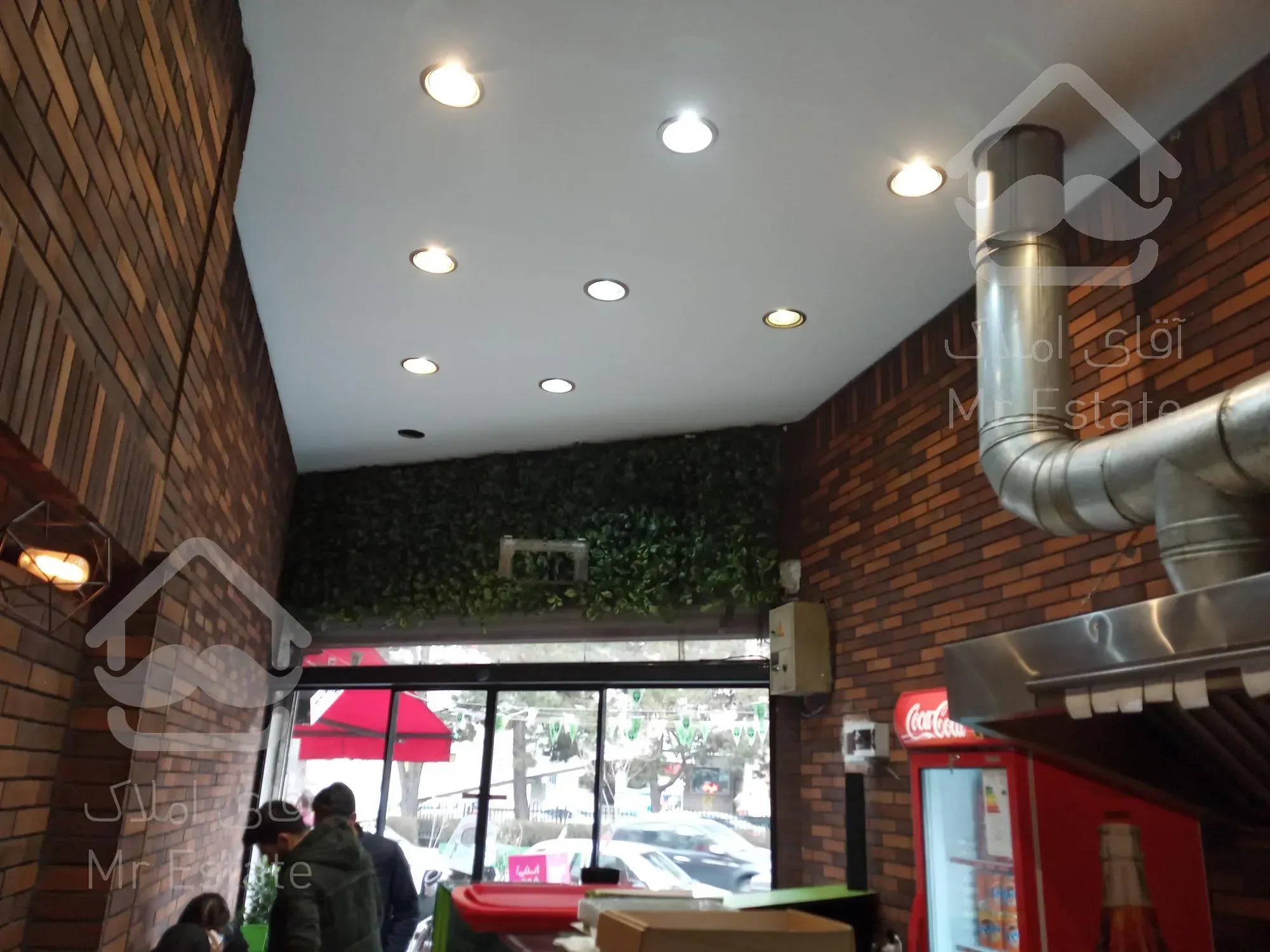 18 متر مغازه با 8 متر بالکن بر اصلی خیابان