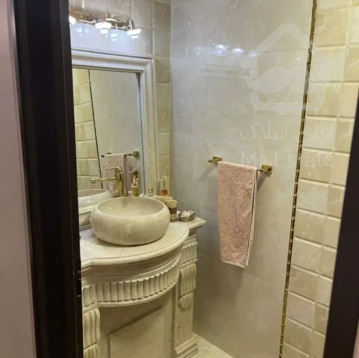 230 متر پاسداران