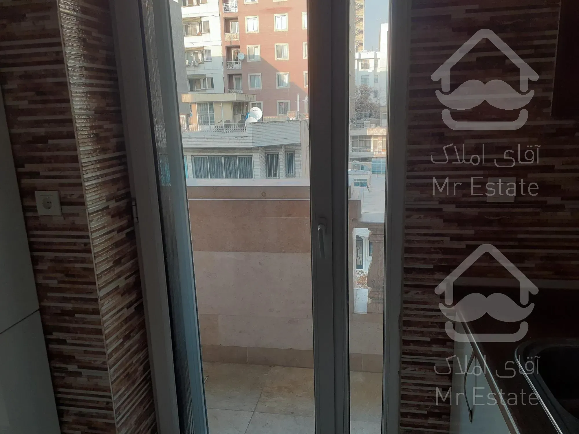 175 متر کلید نخورده / قلب دیباجی