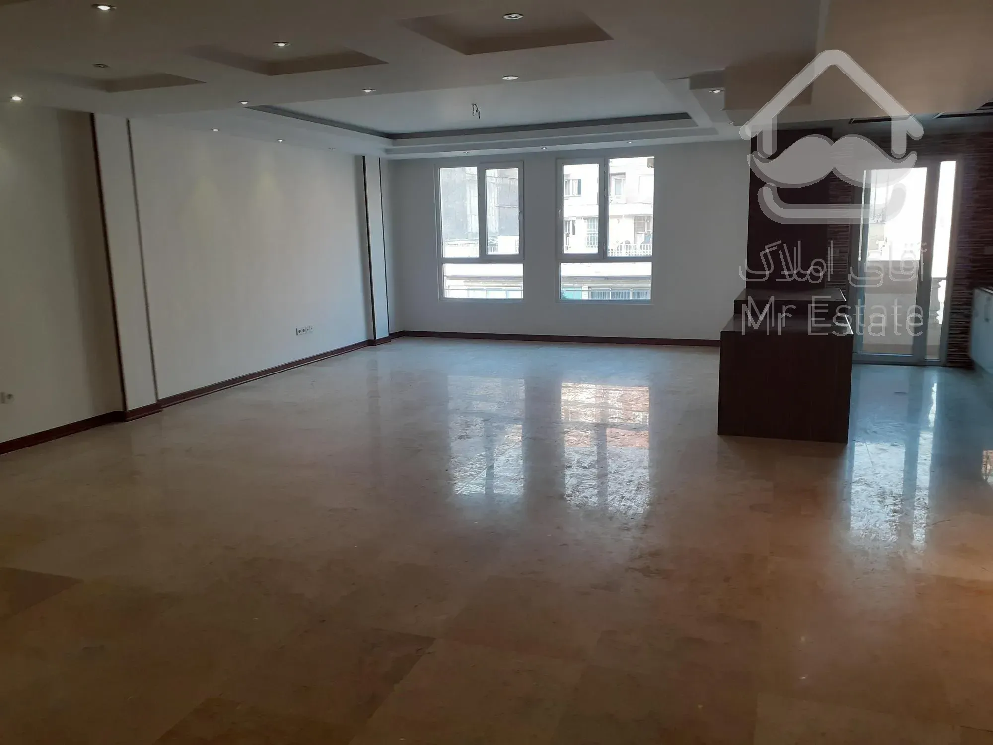 175 متر کلید نخورده / قلب دیباجی