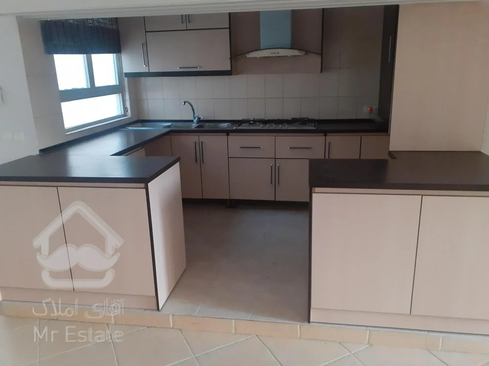 پاسداران 85 متری سند اداری