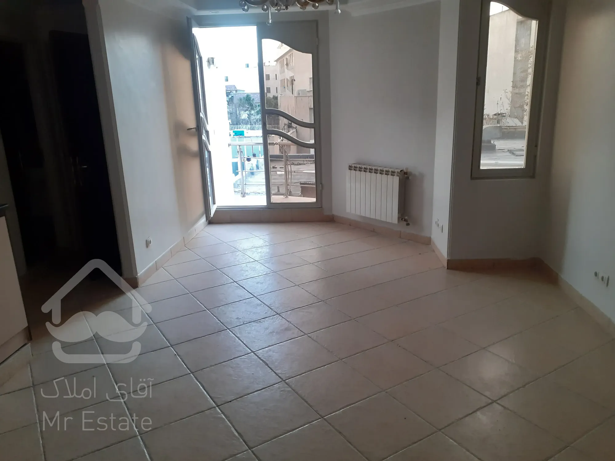 فروش 100 متری پاسداران