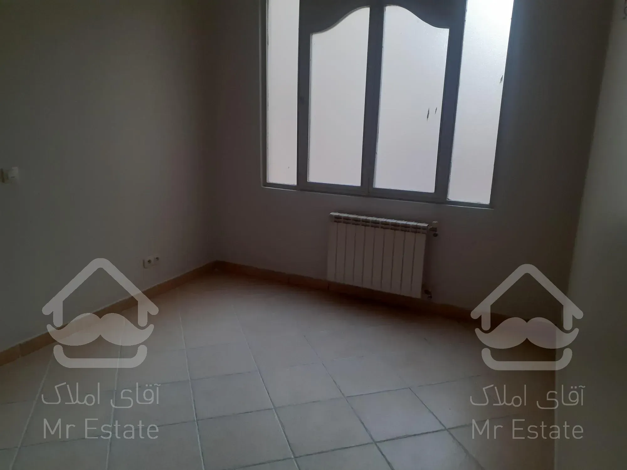 پاسداران 85 متری سند اداری