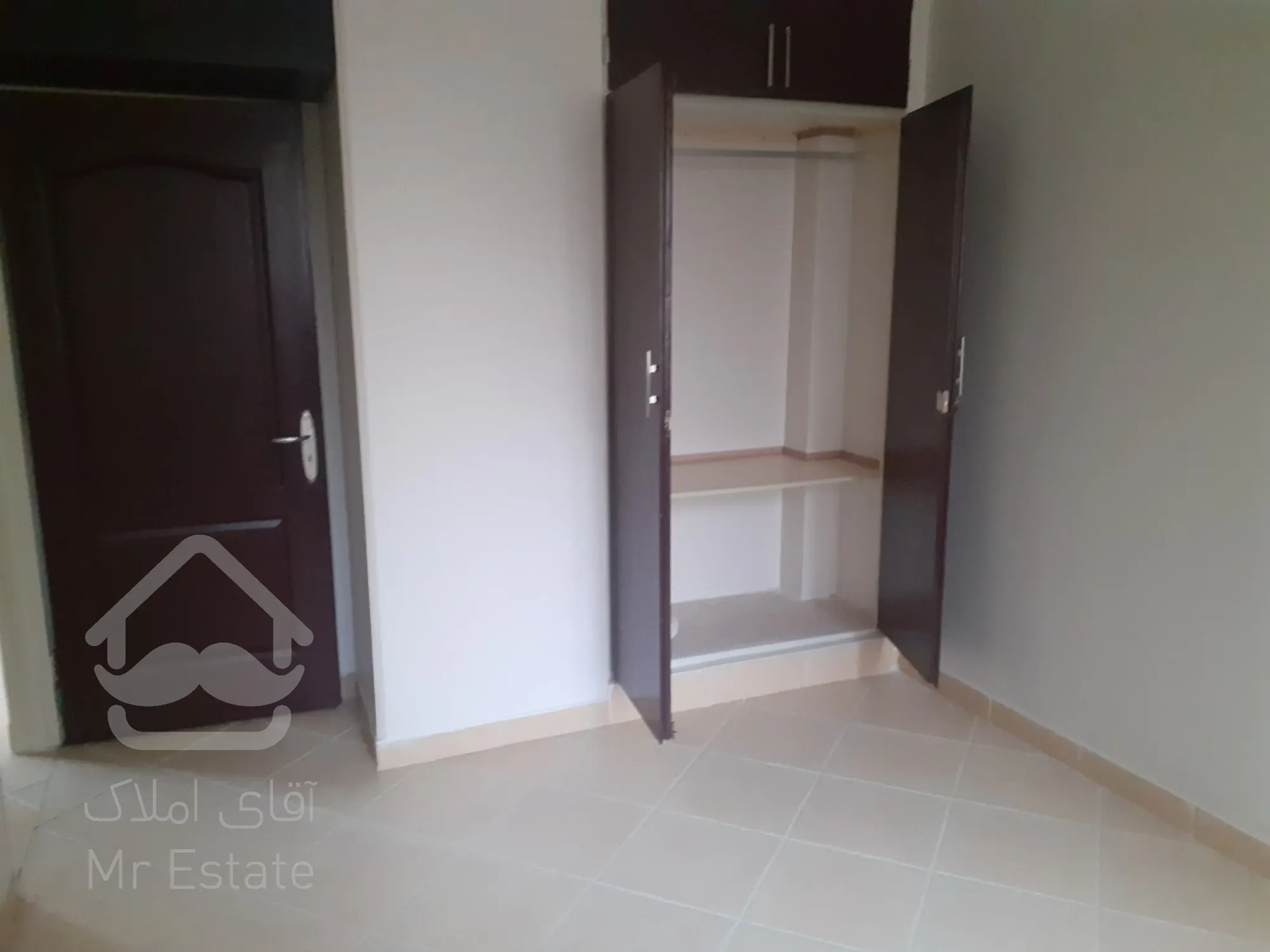 فروش 100 متری پاسداران